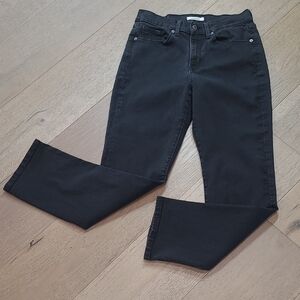 EUC Levi's Jeans Women's sz 8 Classic Straight Mid Rise Black Denim Jeans